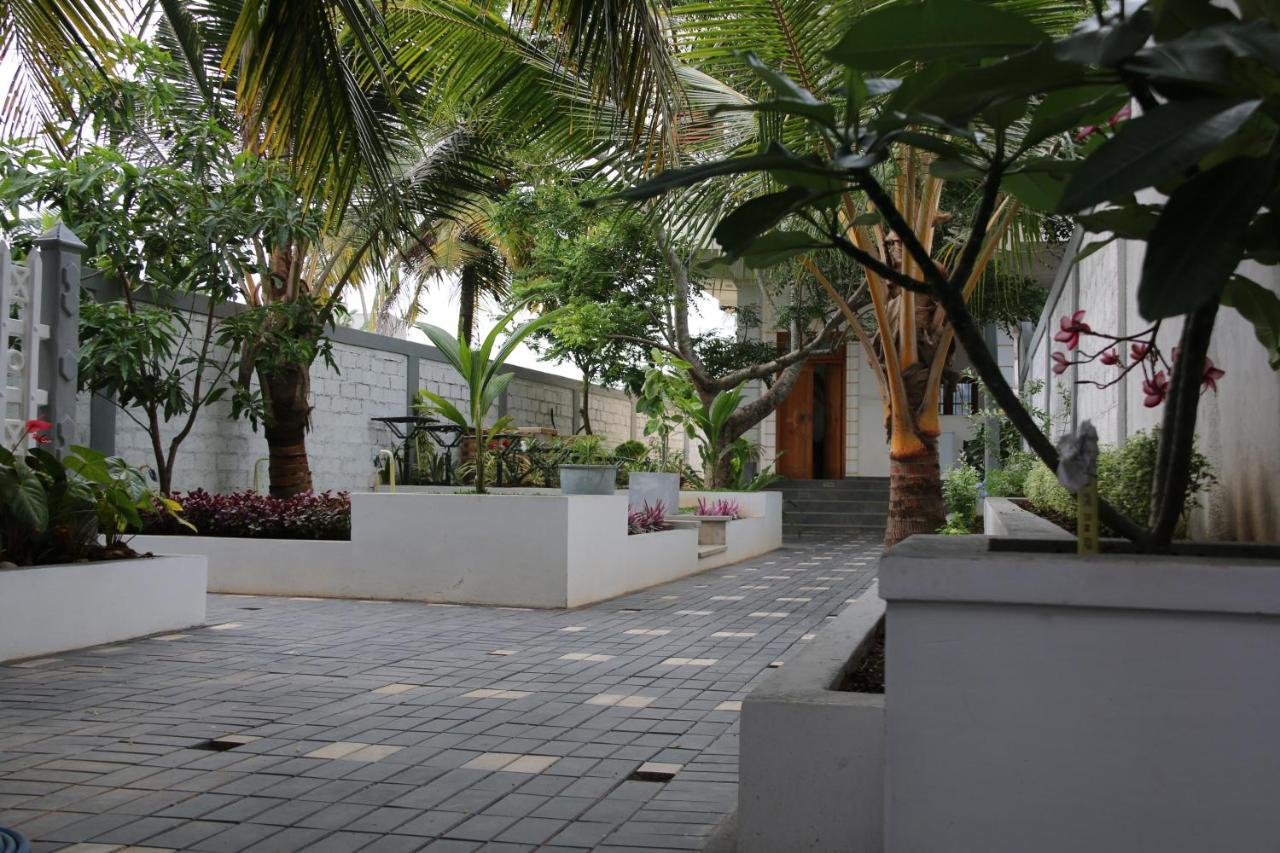 Hotel Surf'N Lanka - Surf School Weligama Esterno foto