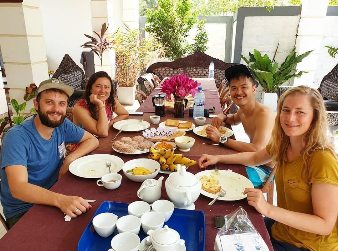 Hotel Surf'N Lanka - Surf School Weligama Esterno foto