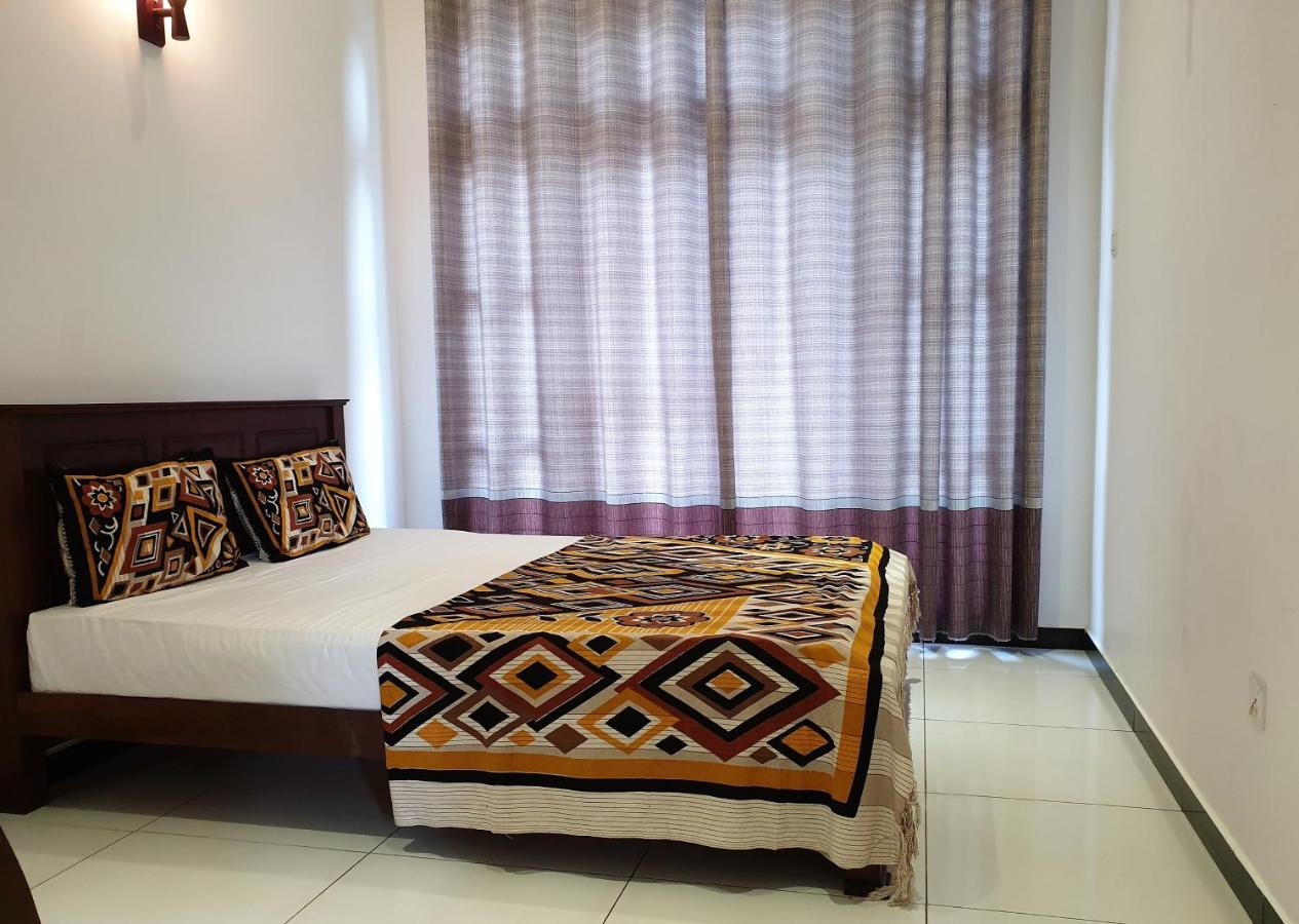 Hotel Surf'N Lanka - Surf School Weligama Esterno foto